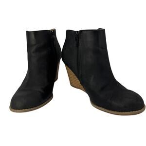 Report Guine Black Faux Leather Wedge Ankle Booties 7M